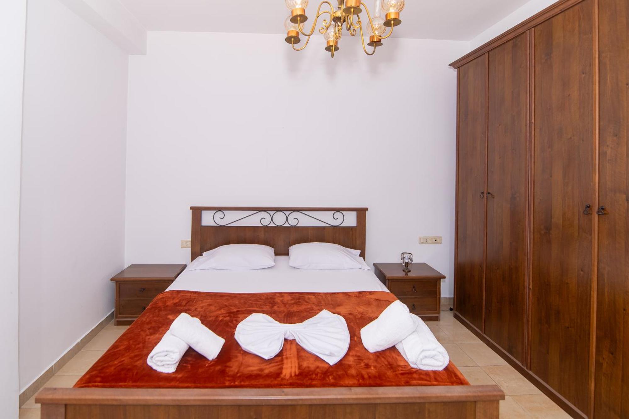 Vintage Blloku Apartment Tirana Eksteriør billede