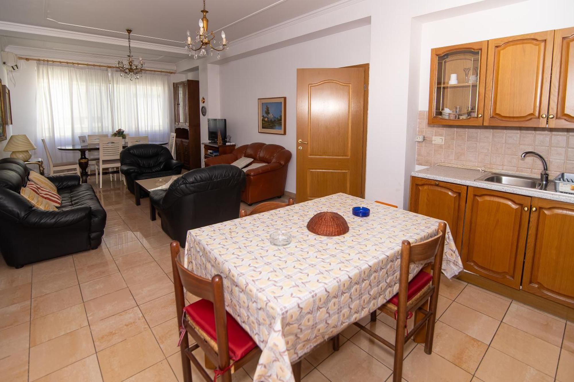 Vintage Blloku Apartment Tirana Eksteriør billede